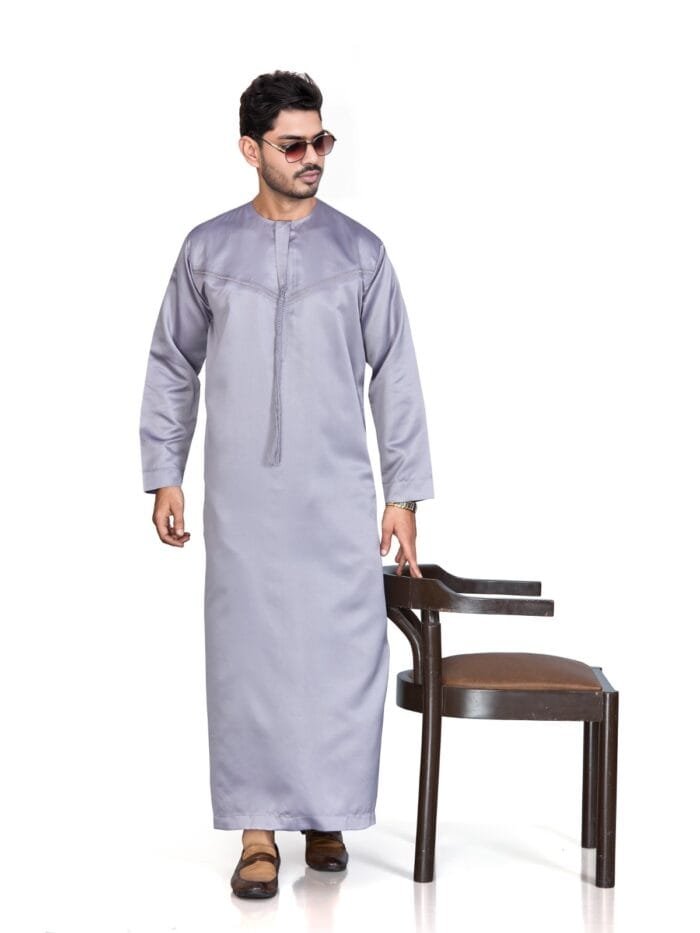 Classic Omani Thobe – Lightweight, Vietnam Fabric, Zip Closure Design